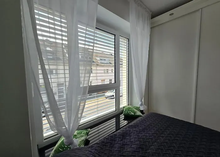 Elegantes Riverside Apartment
