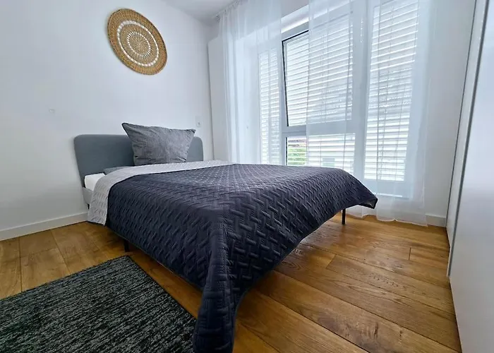 Elegantes Riverside Apartment