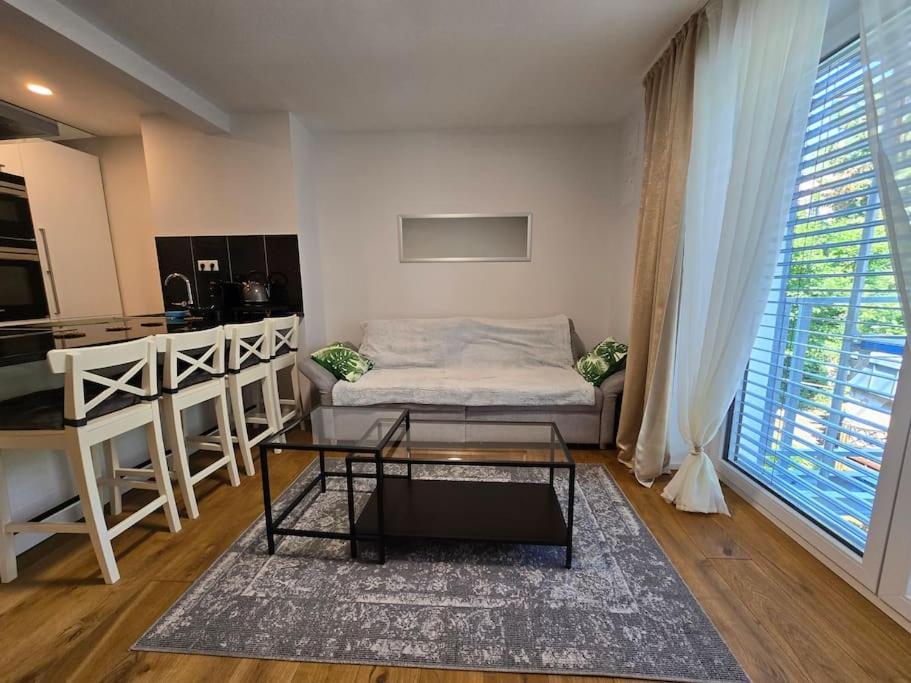 Elegantes Riverside Appartement Keulen